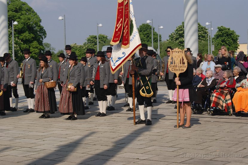2011_04_28 Maibaumaufstellen in St. Poelten (30)